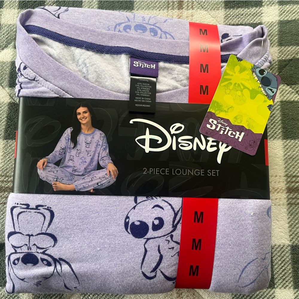 Disney Women’s 2-Piece Lounge Set